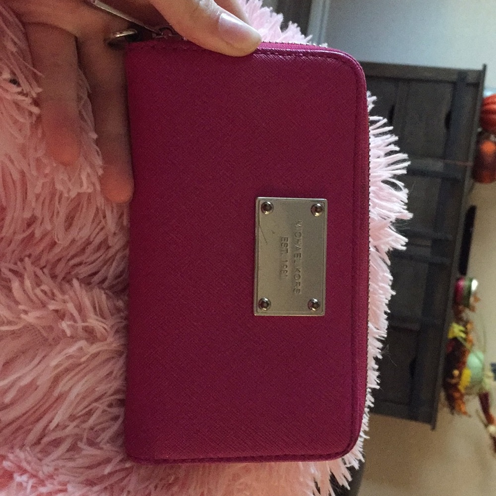 Micheal Kors wallet